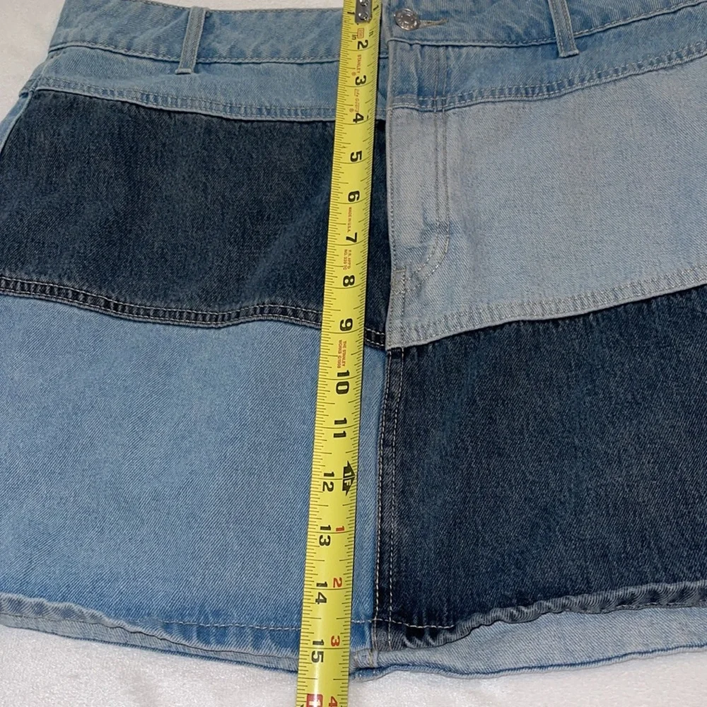 Wild Fable Women’s Y2K Patch Work Denim Mini Skirt Size 12 - Picture 4 of 6